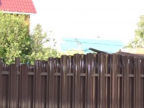 Забор из евроштакетника на ленточном фундаменте 10 метров фото в Химках